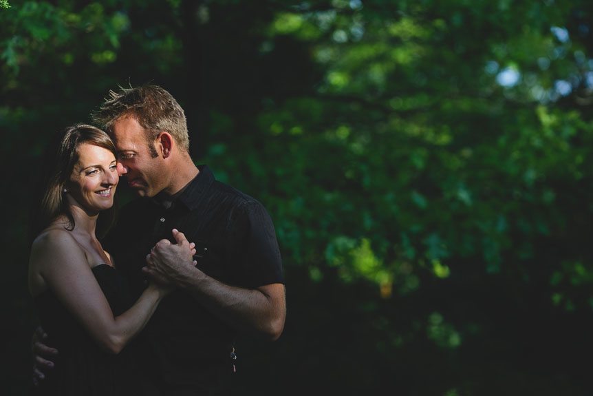 dramatic light used at a Pinery engagement session.