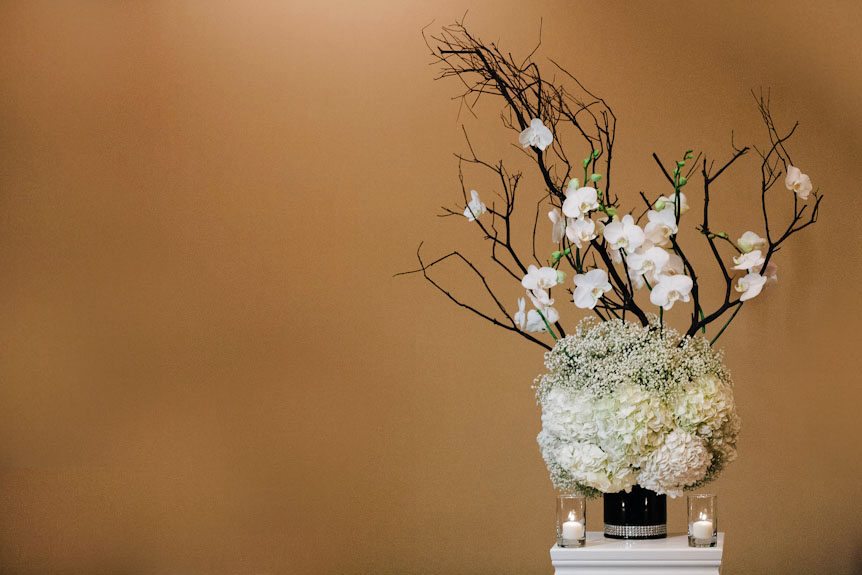 A flower arrangement from a Queen's Landing Hotel wedding.