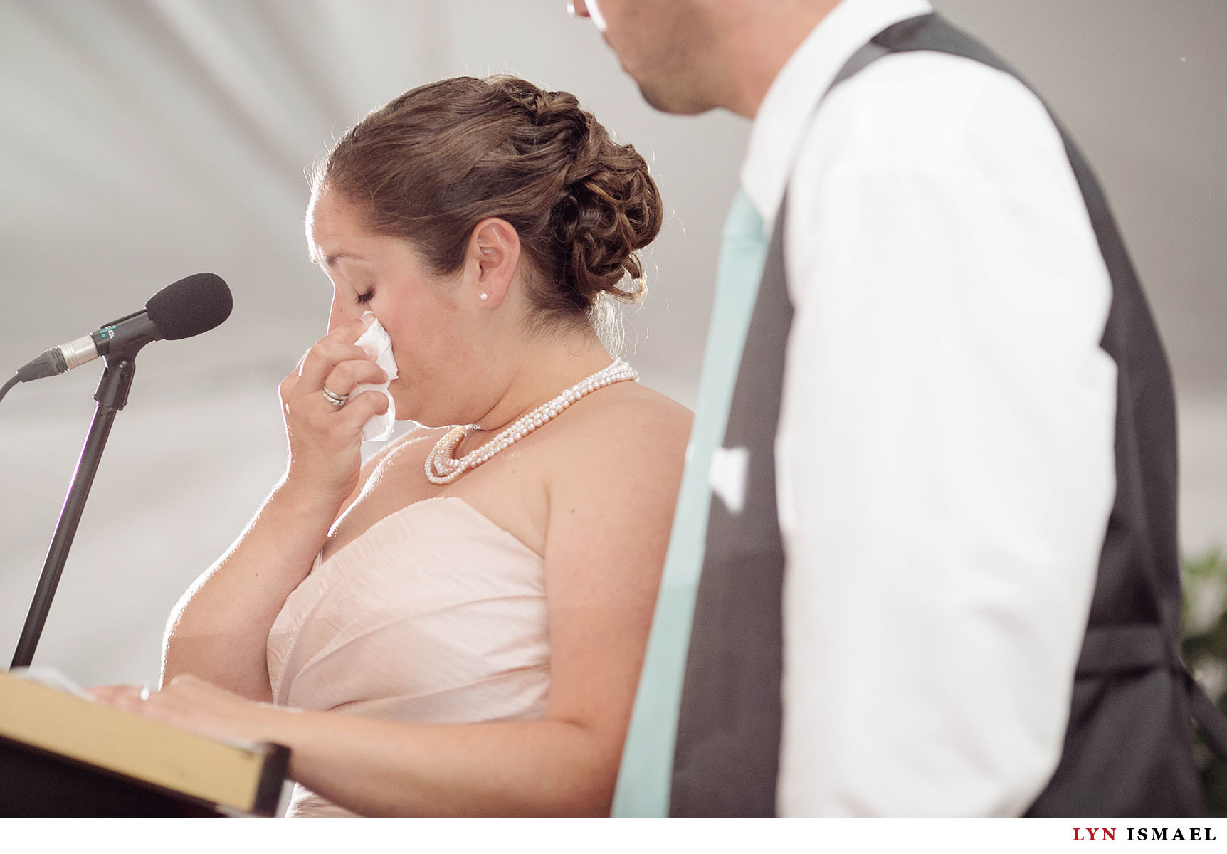 Maid of Honour tears up during her toast.