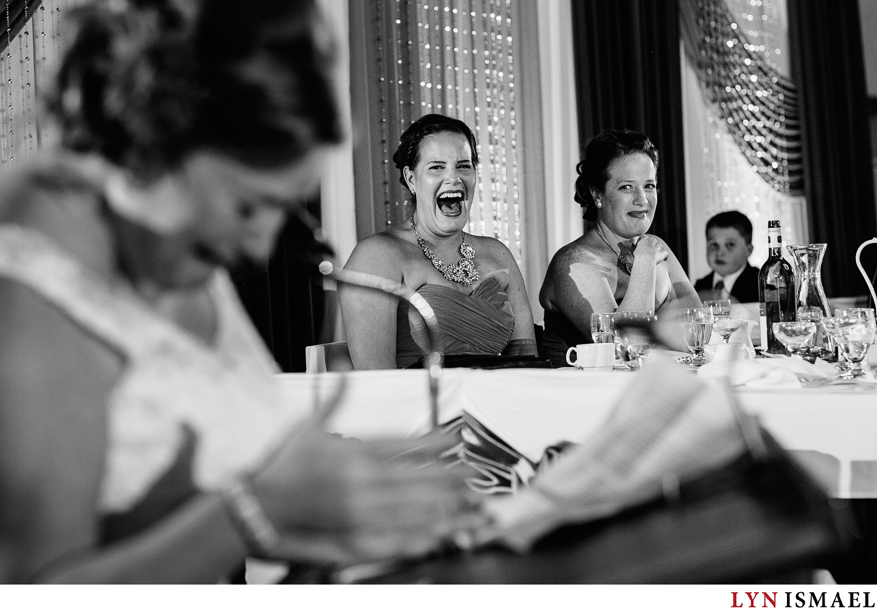 Bride delivers her speech and her sisters reacted.