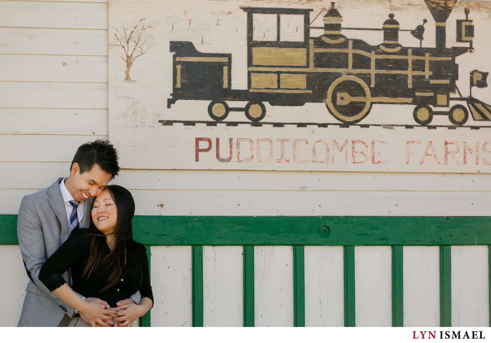 Engagement session in Puddicombe Farms located in Stoney Creek, Ontario