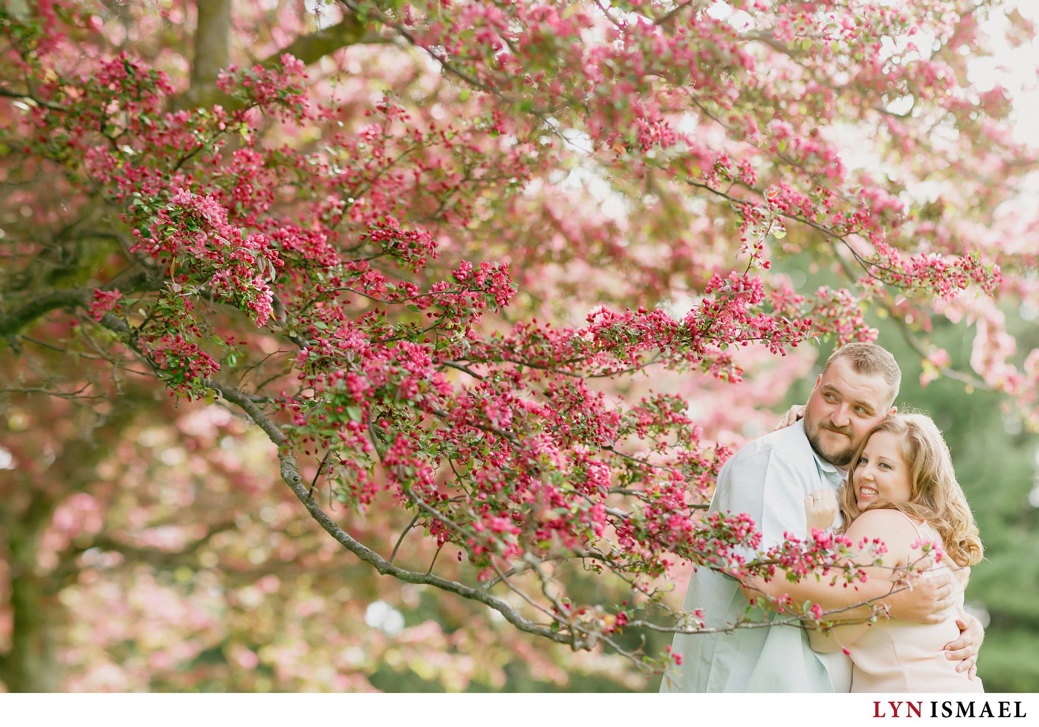 Waterloo wedding photographer shoots an engagement session in the spring time using the Brenizer method.