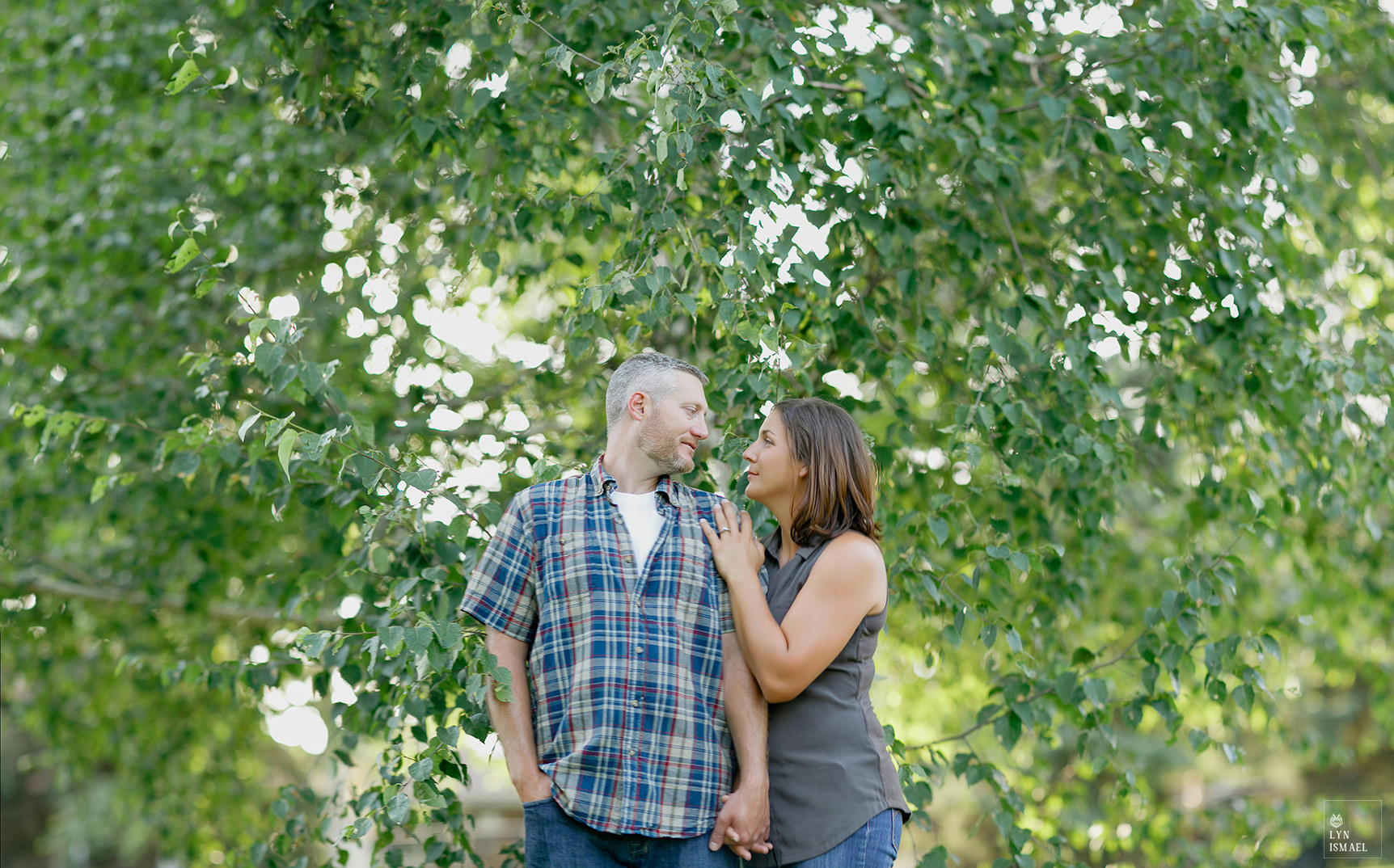 Brenizer method with a newly engaged couple from Innisfil