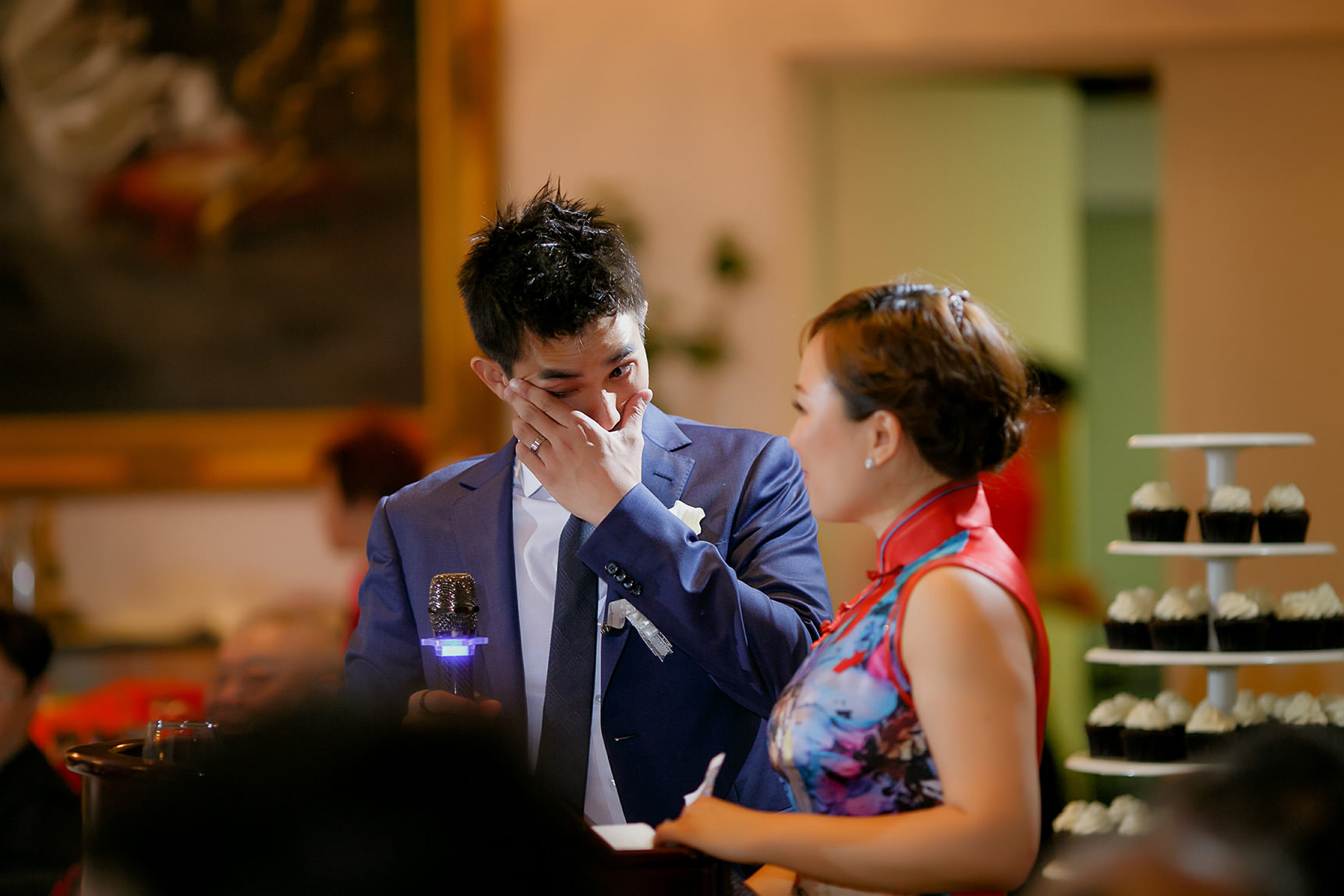 Groom wipes his tears away when he became emotional delivering his speech