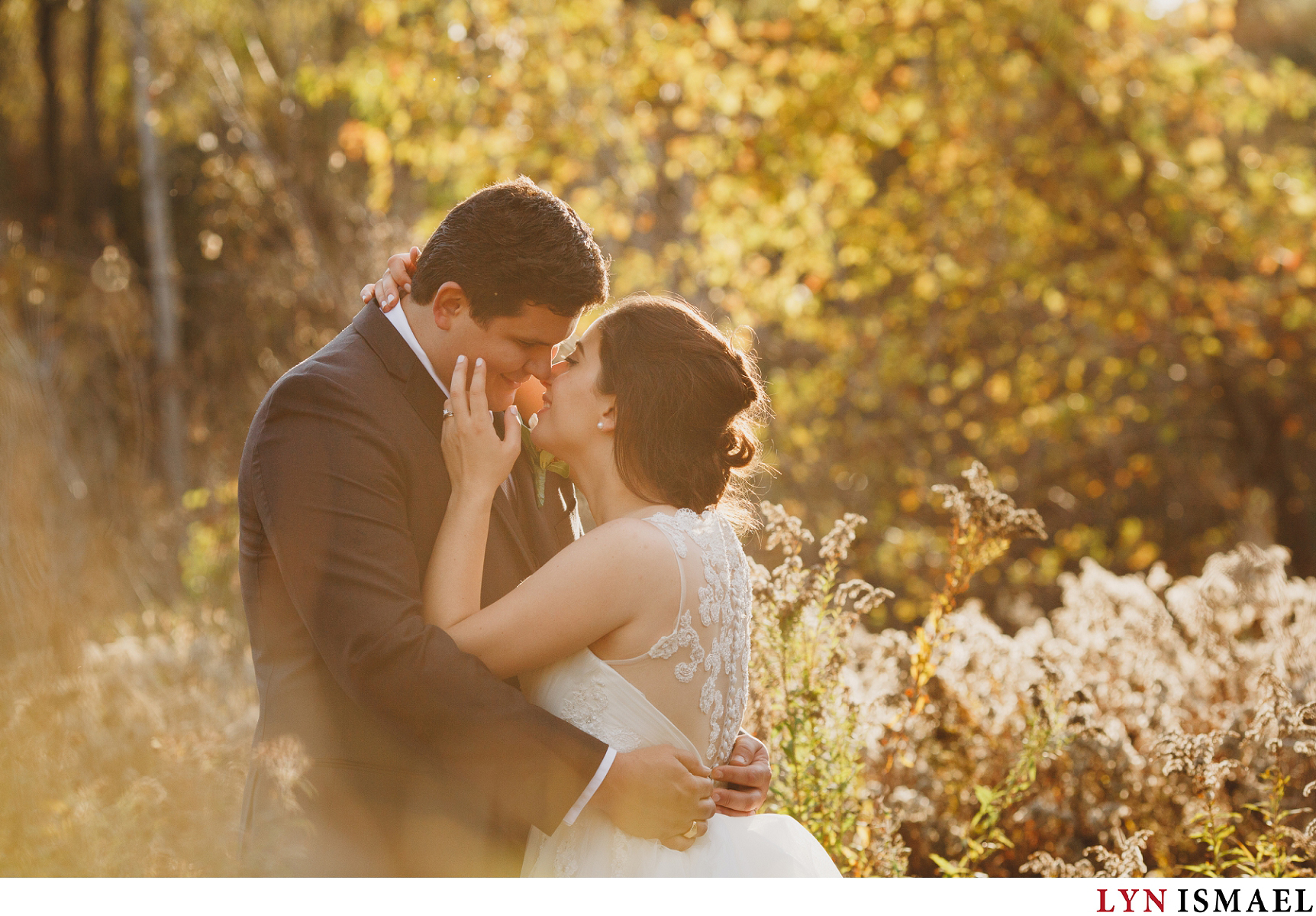 Beautiful light for portraits in Naylon Parkette photographed by a Vaughan wedding photojournalist.