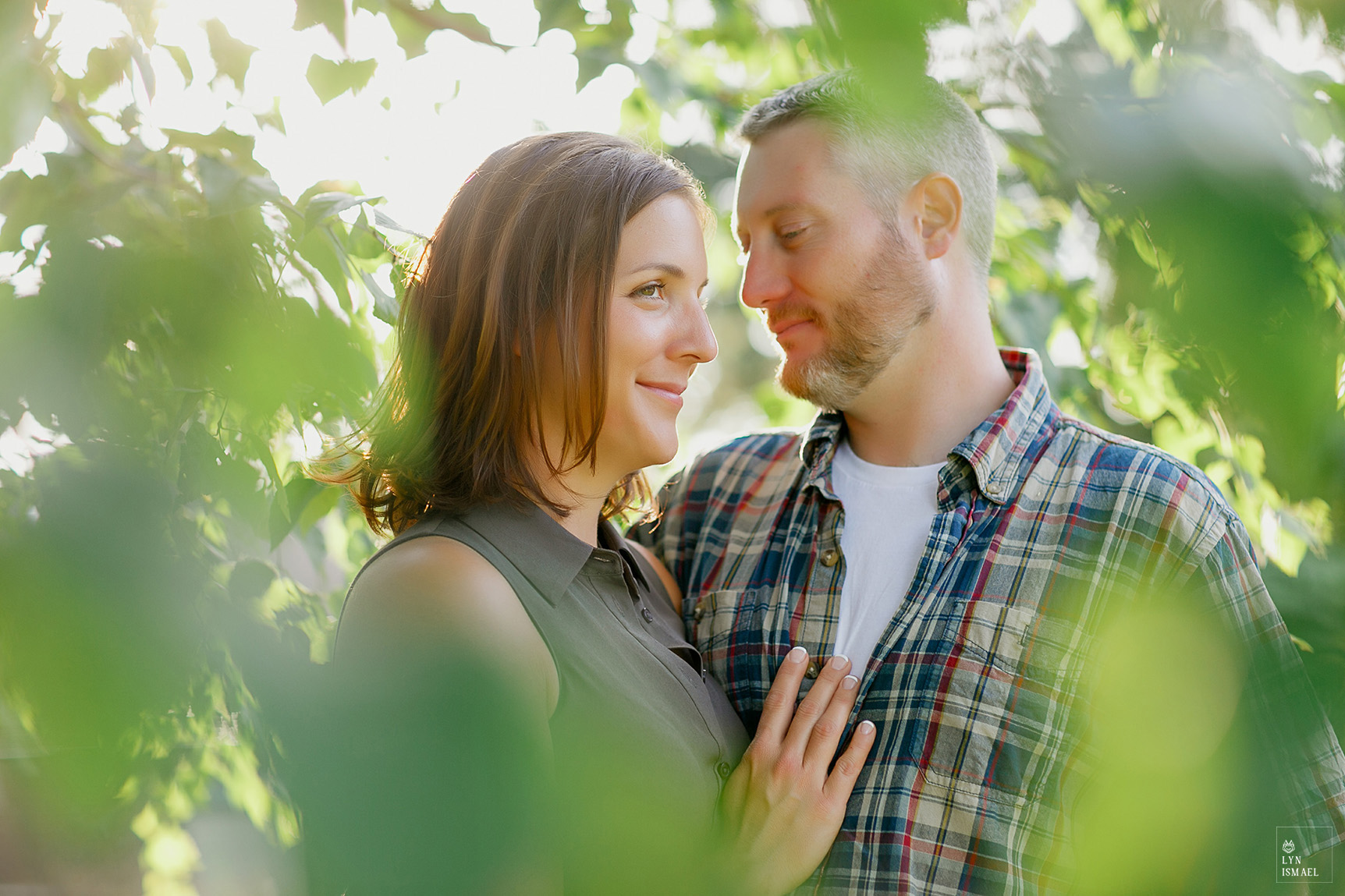 an engaged couple form Innisfil poses for a casual engagement session.